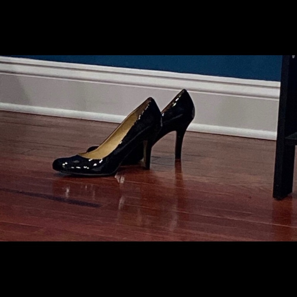 Nine West Roundtoe Pumps